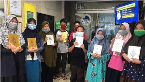 Read more about the article Cara Mudah Wakaf Al Qur’an di Yayasan Rahmatan Lil-Alamin