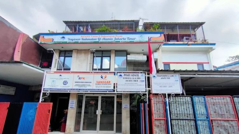 Asrama Yatim Erlazet Charity Jakarta Timur